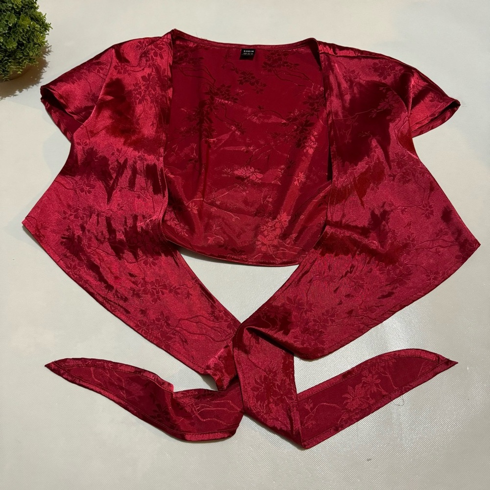 Red Floral Satin Christmas Holiday Festive Shrug Cropped Jacket Women’s Size XS